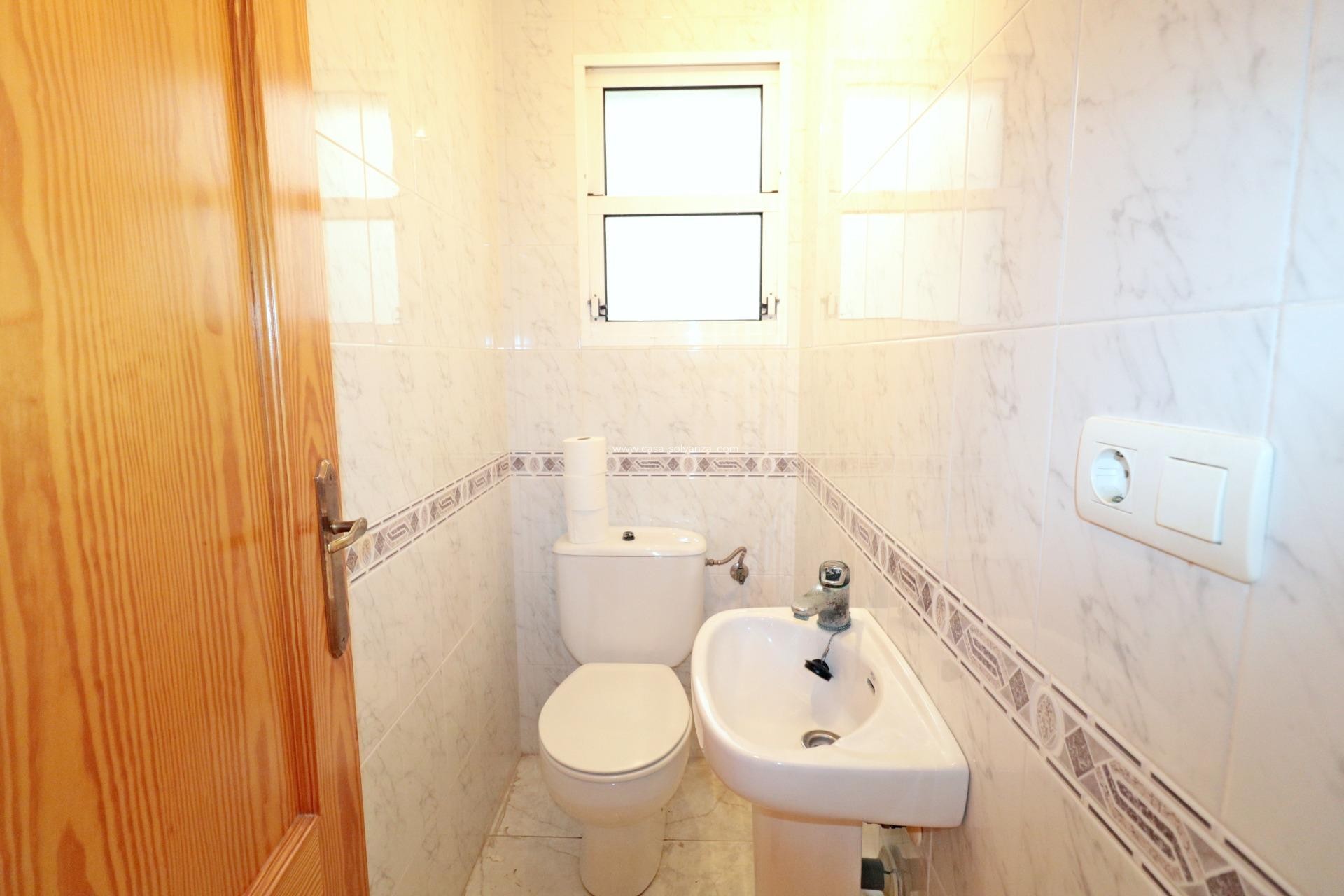 Resale - Apartment / flat - Torrevieja - Playa del Cura