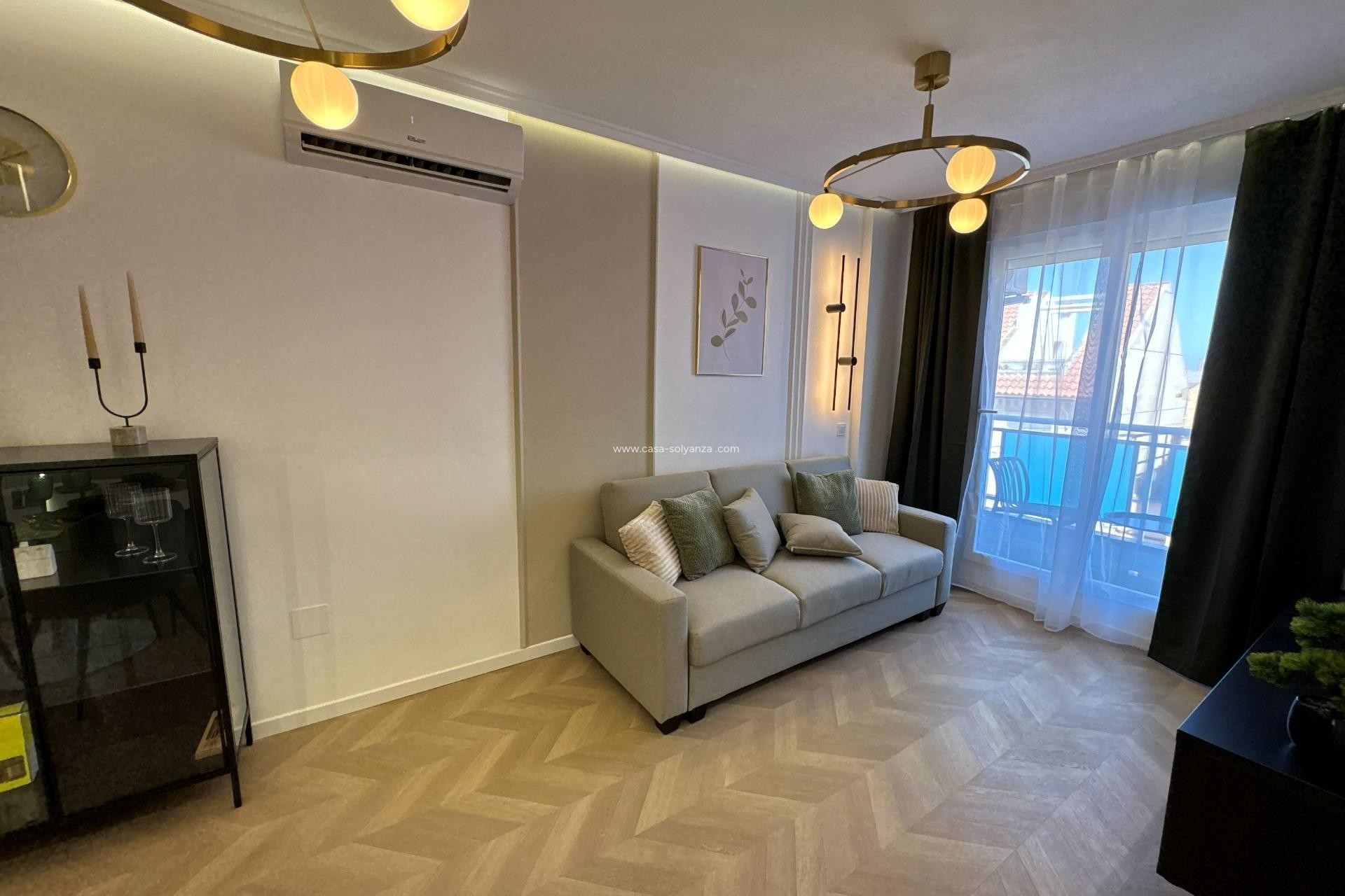 Resale - Apartment / flat - Torrevieja - Playa del Cura