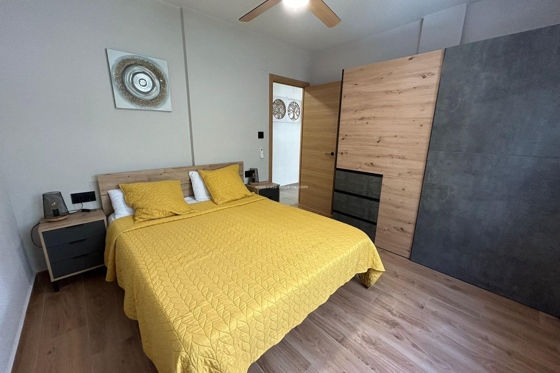 Resale - Apartment / flat - Torrevieja - Playa del Cura