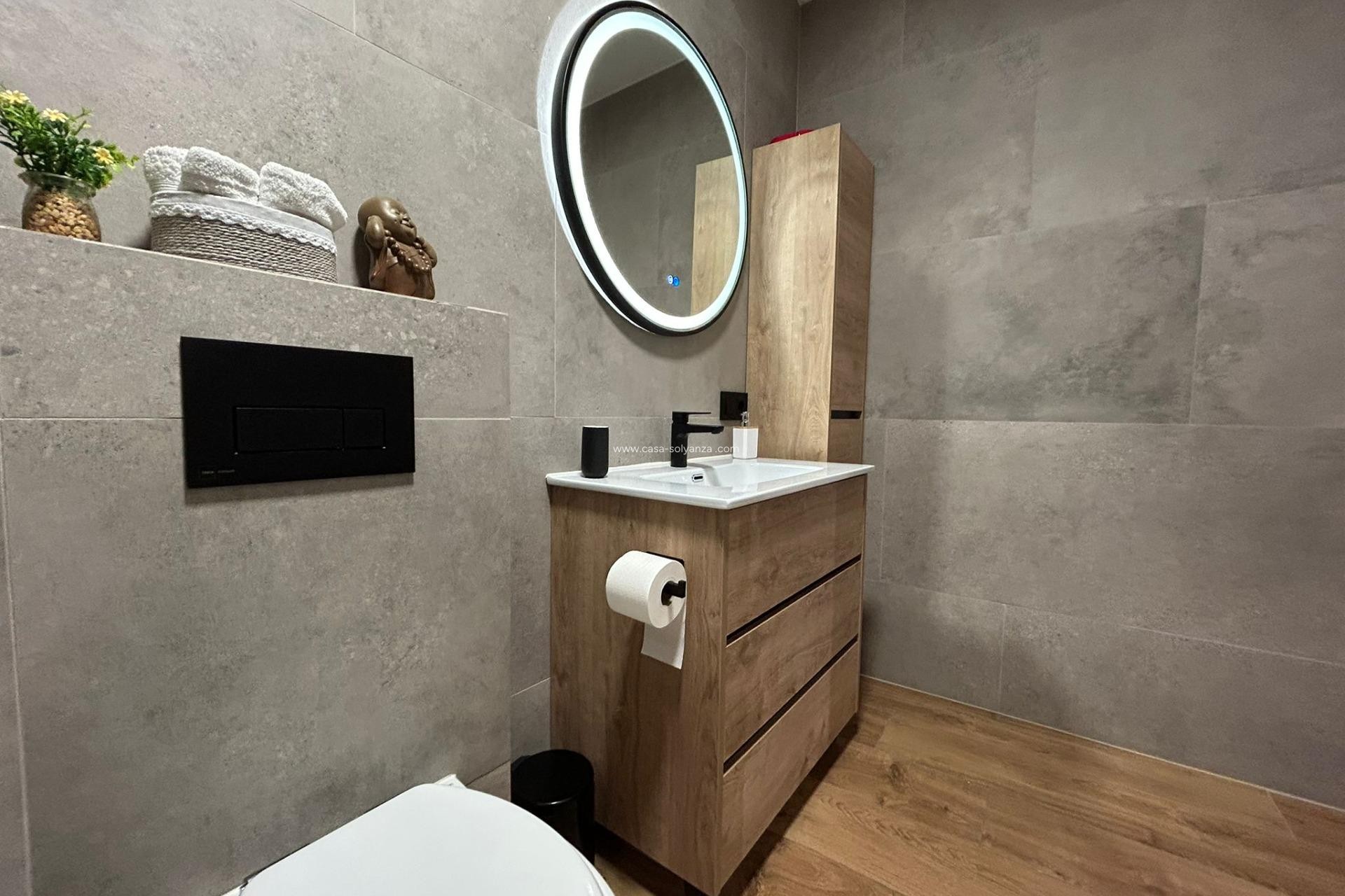 Resale - Apartment / flat - Torrevieja - Playa del Cura