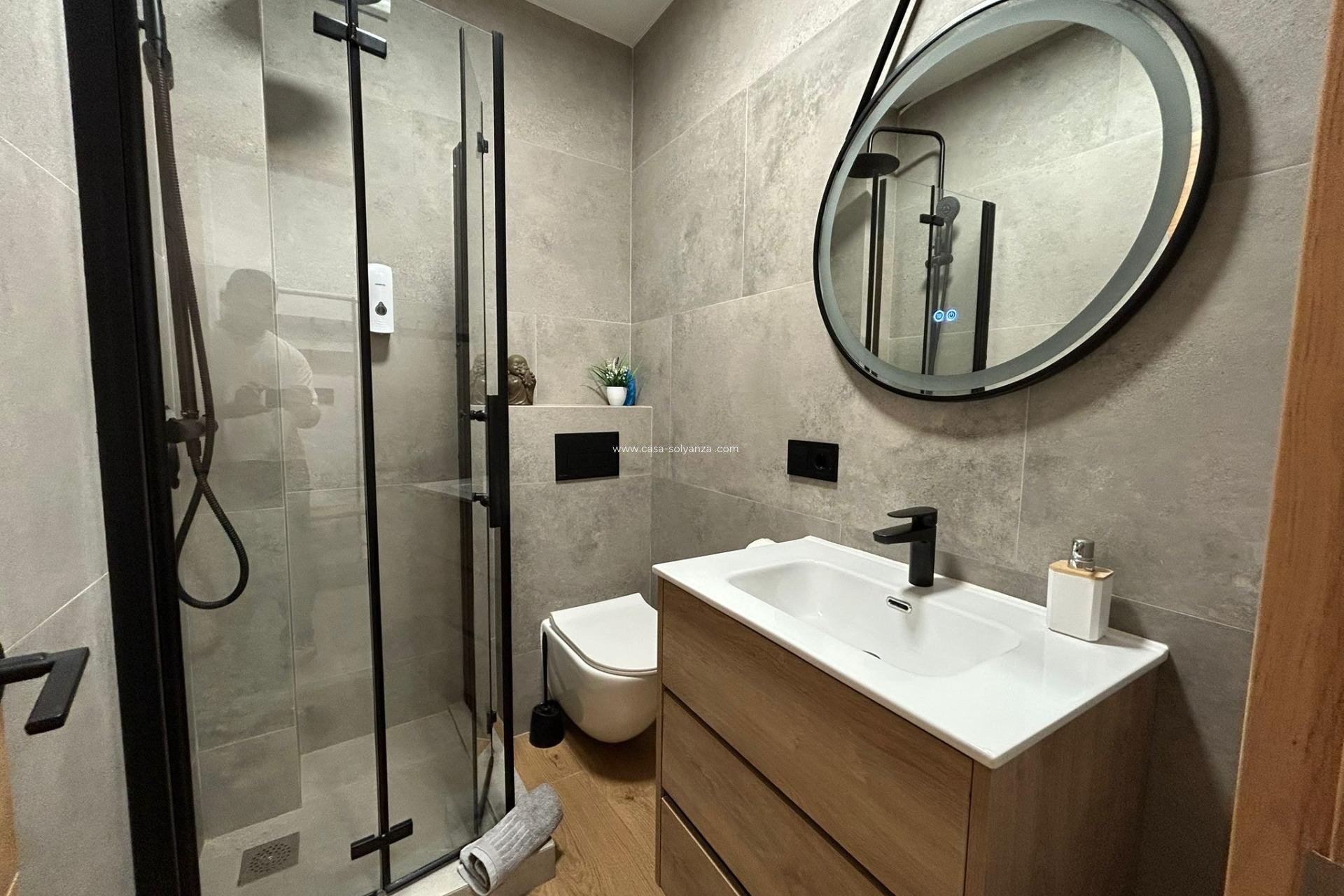 Resale - Apartment / flat - Torrevieja - Playa del Cura