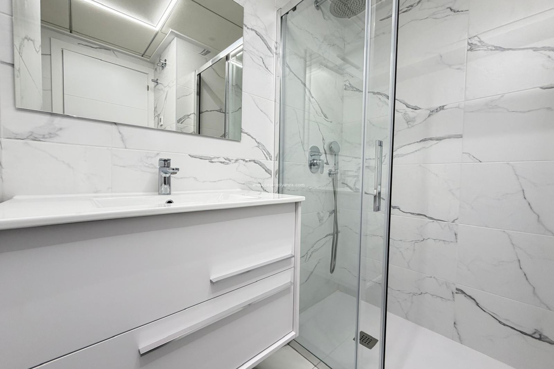 Resale - Apartment / flat - Torrevieja - Playa del Cura
