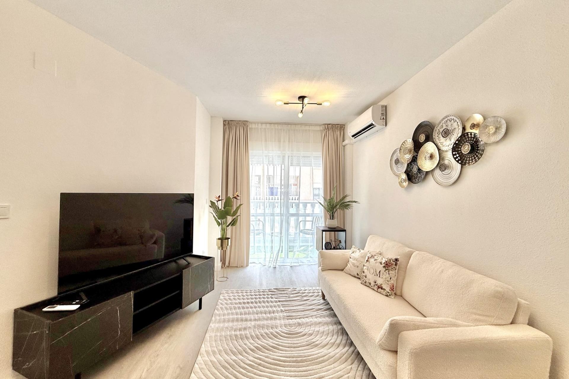 Resale - Apartment / flat - Torrevieja - Playa del Cura