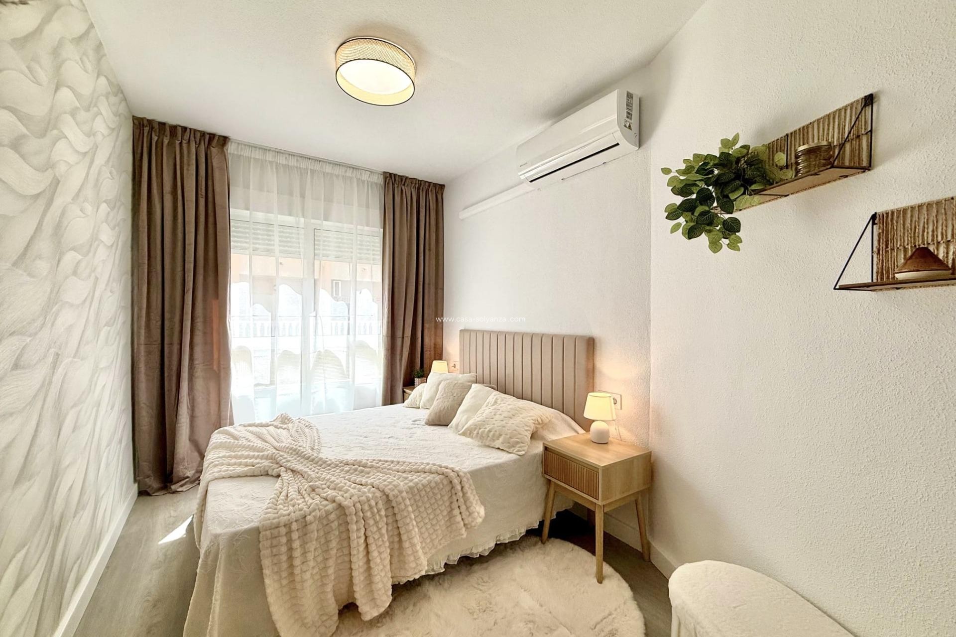 Resale - Apartment / flat - Torrevieja - Playa del Cura