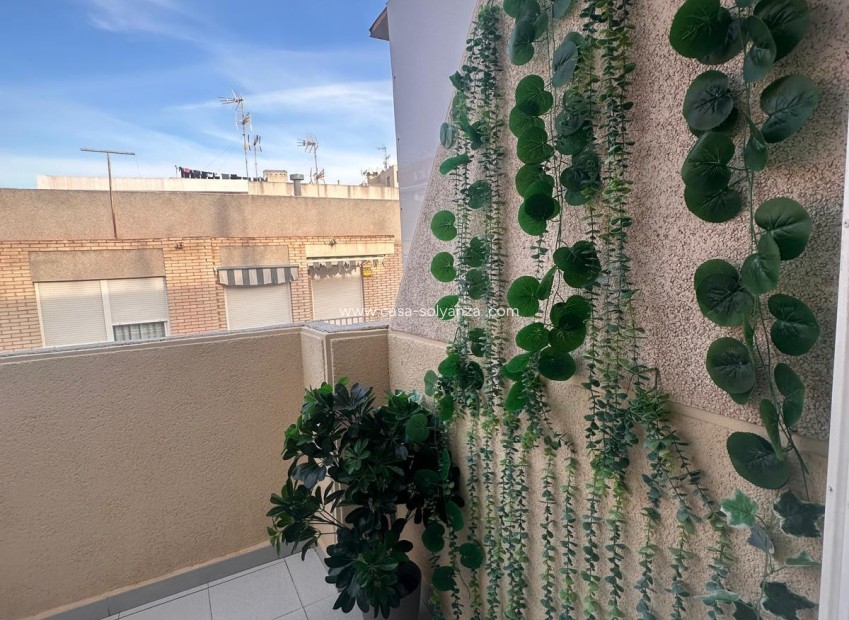Resale - Apartment / flat - Torrevieja - Playa del Cura
