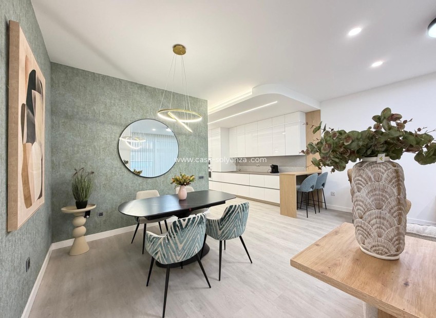 Resale - Apartment / flat - Torrevieja - Playa del Cura