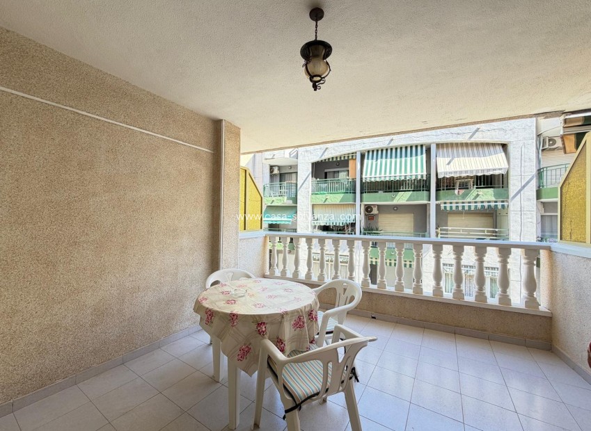 Resale - Apartment / flat - Torrevieja - Playa del Cura