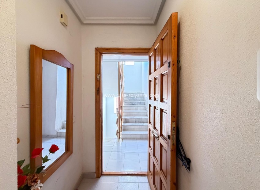 Resale - Apartment / flat - Torrevieja - Playa del Cura