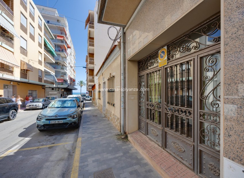 Resale - Apartment / flat - Torrevieja - Playa del Cura