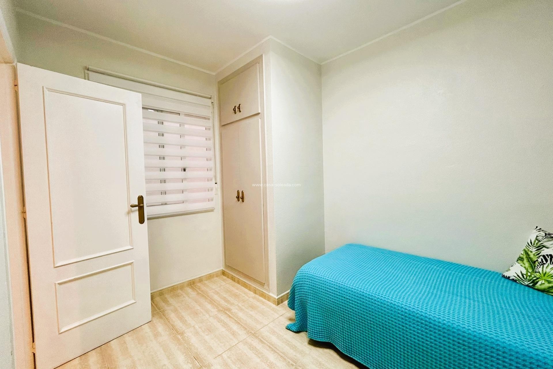 Resale - Apartment / flat - Torrevieja - Playa del Cura