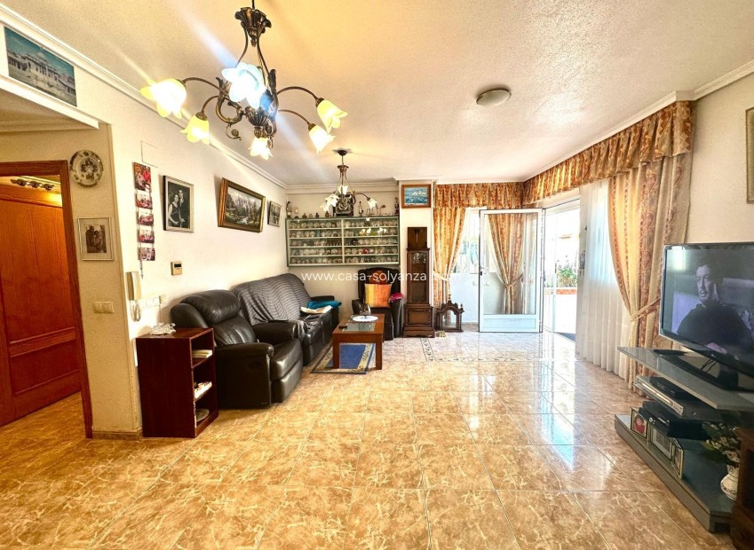 Resale - Apartment / flat - Torrevieja - Playa del Cura