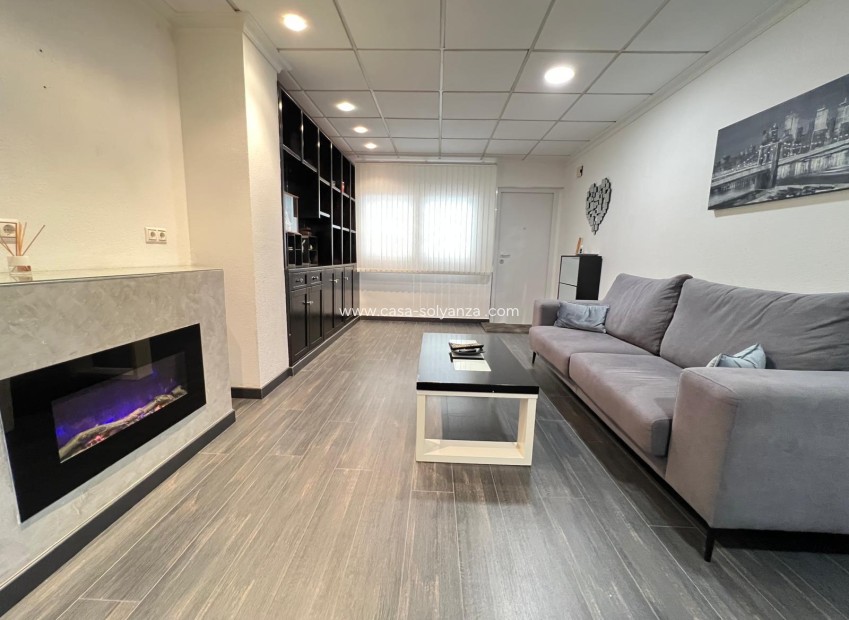 Resale - Apartment / flat - Torrevieja - Playa del Cura