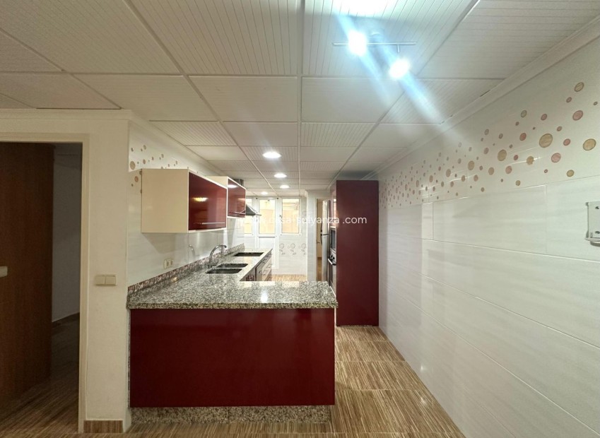 Resale - Apartment / flat - Torrevieja - Playa del Cura
