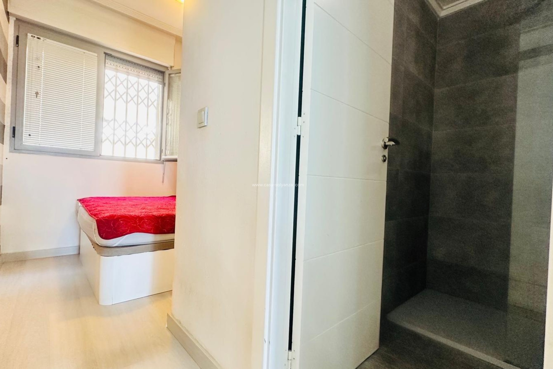 Resale - Apartment / flat - Torrevieja - Playa del Cura