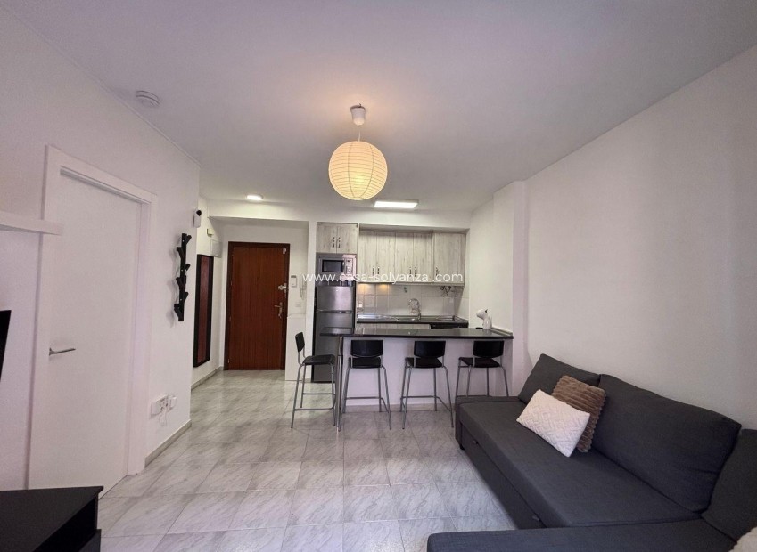 Resale - Apartment / flat - Torrevieja - Playa del Cura