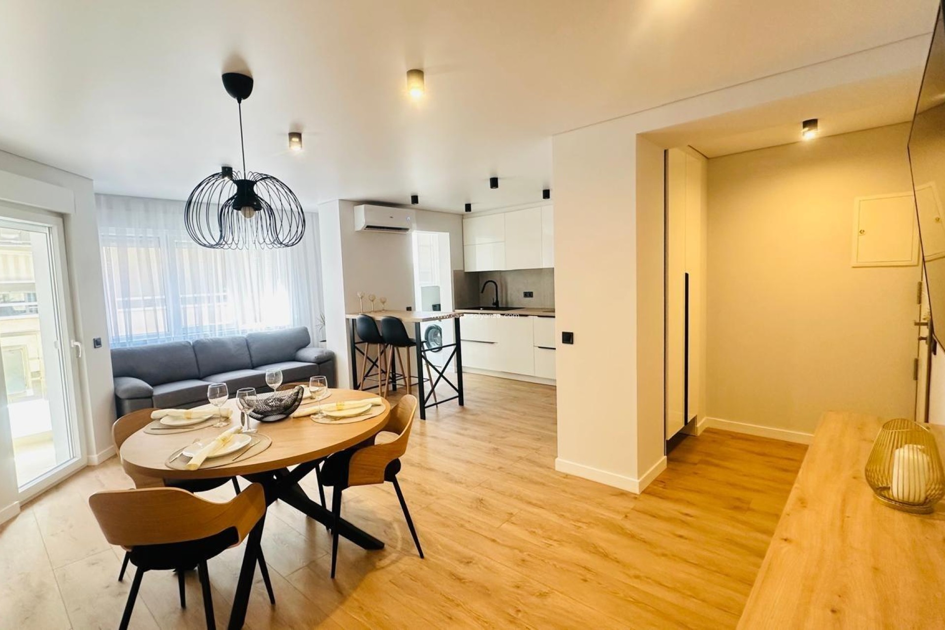 Resale - Apartment / flat - Torrevieja - Playa del Cura