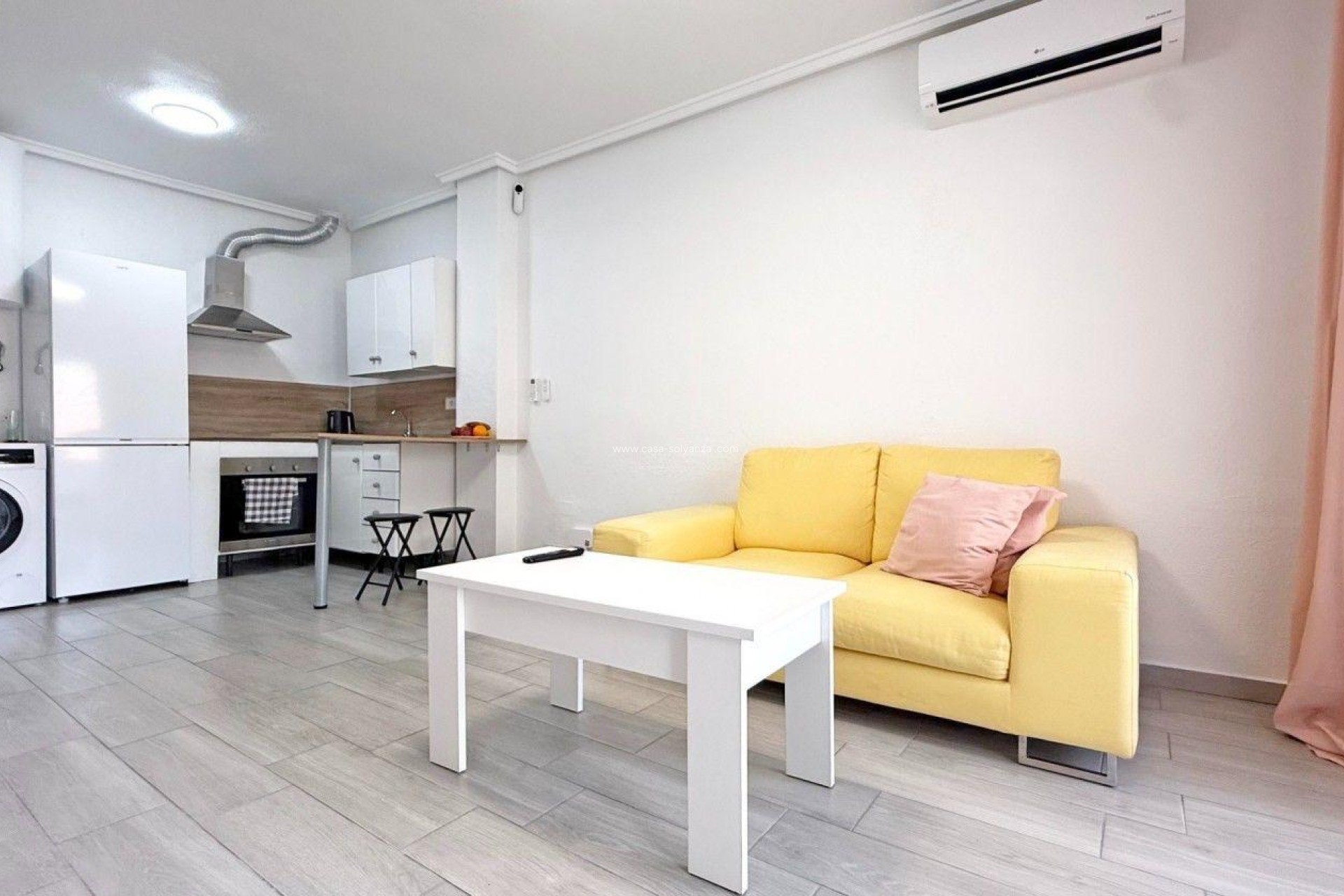 Resale - Apartment / flat - Torrevieja - Playa del Cura