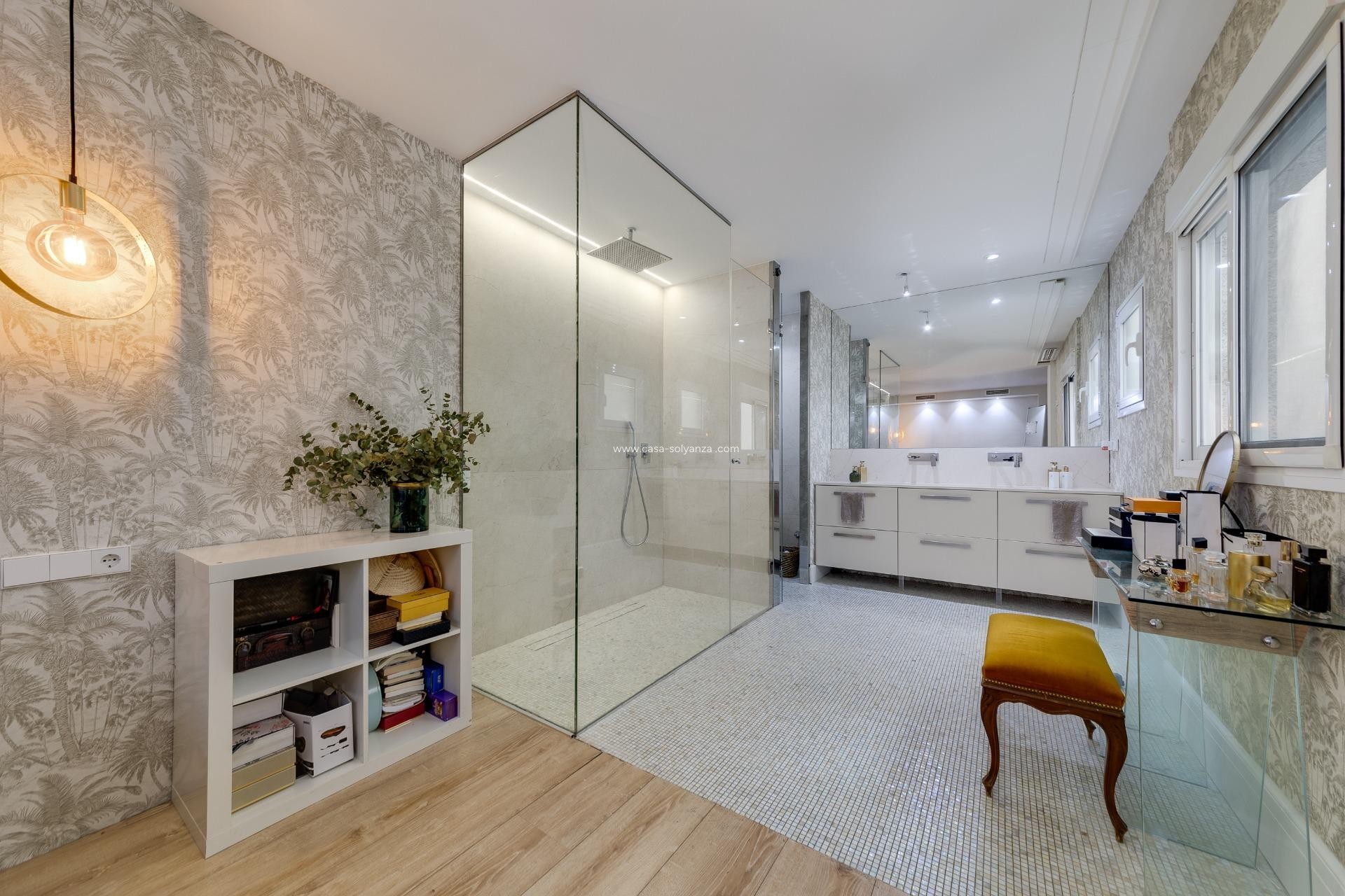 Resale - Apartment / flat - Torrevieja - Playa del Cura