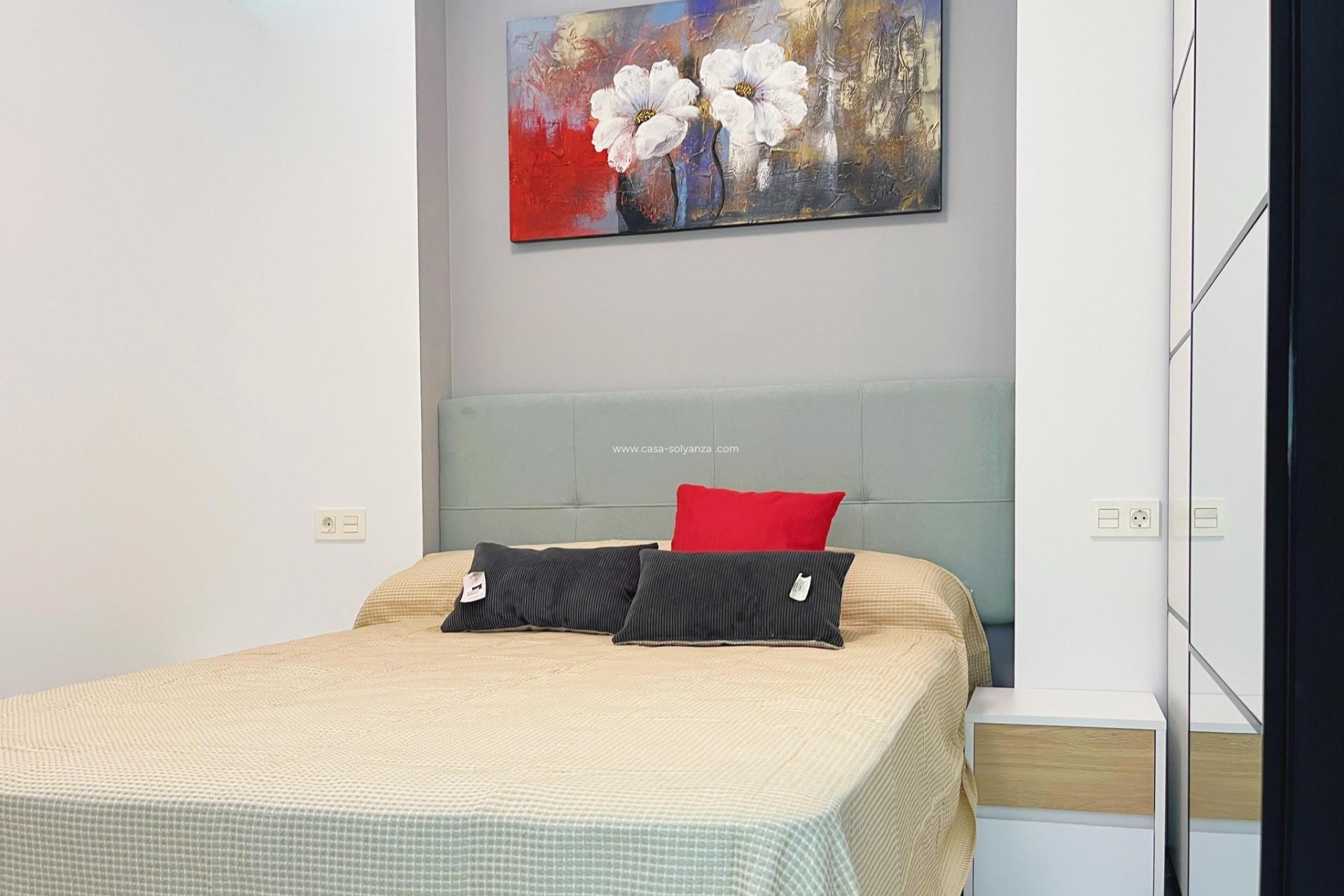 Resale - Apartment / flat - Torrevieja - Playa del Cura