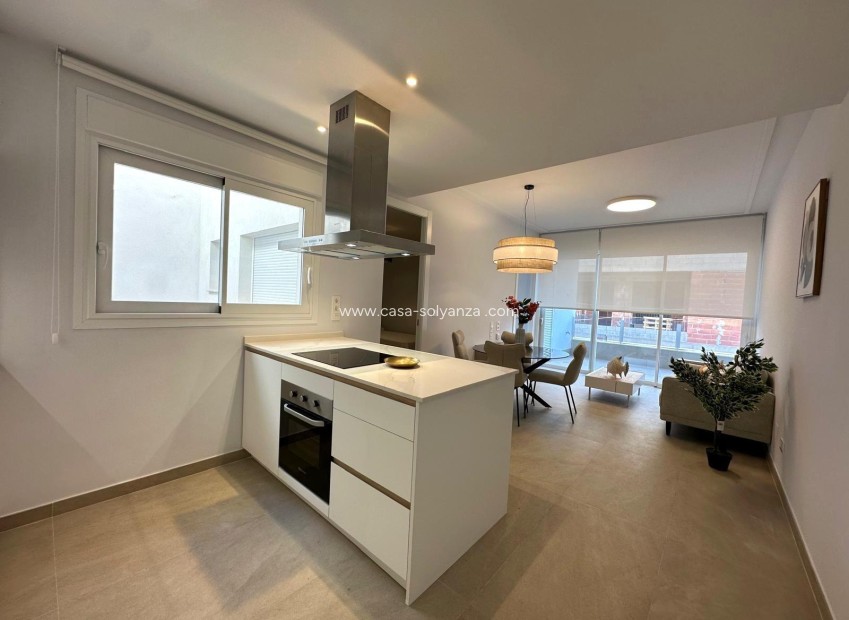 Resale - Apartment / flat - Torrevieja - Playa del Cura