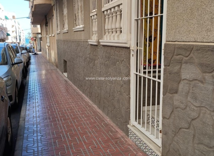 Resale - Apartment / flat - Torrevieja - Playa del Cura