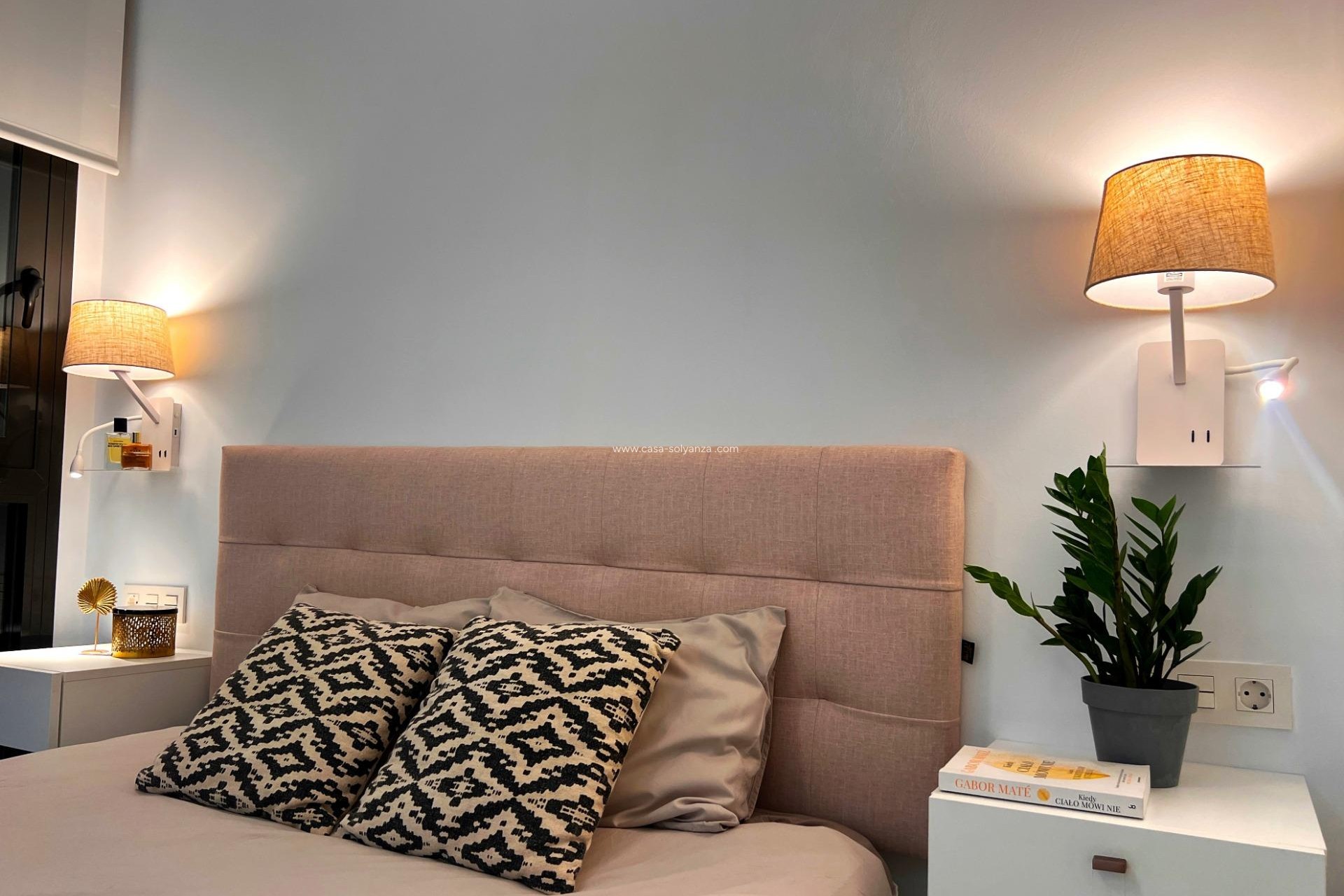 Resale - Apartment / flat - Torrevieja - Playa del Cura