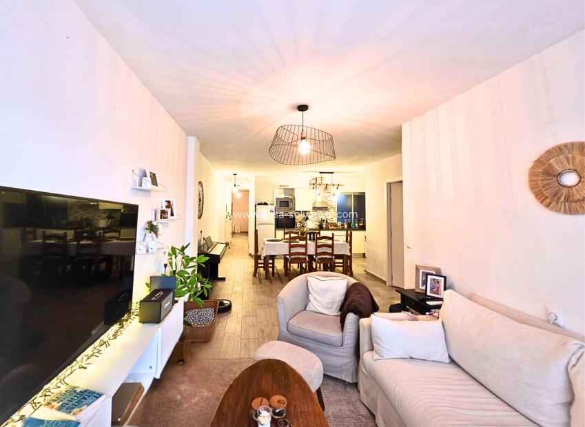 Resale - Apartment / flat - Torrevieja - Playa del Cura