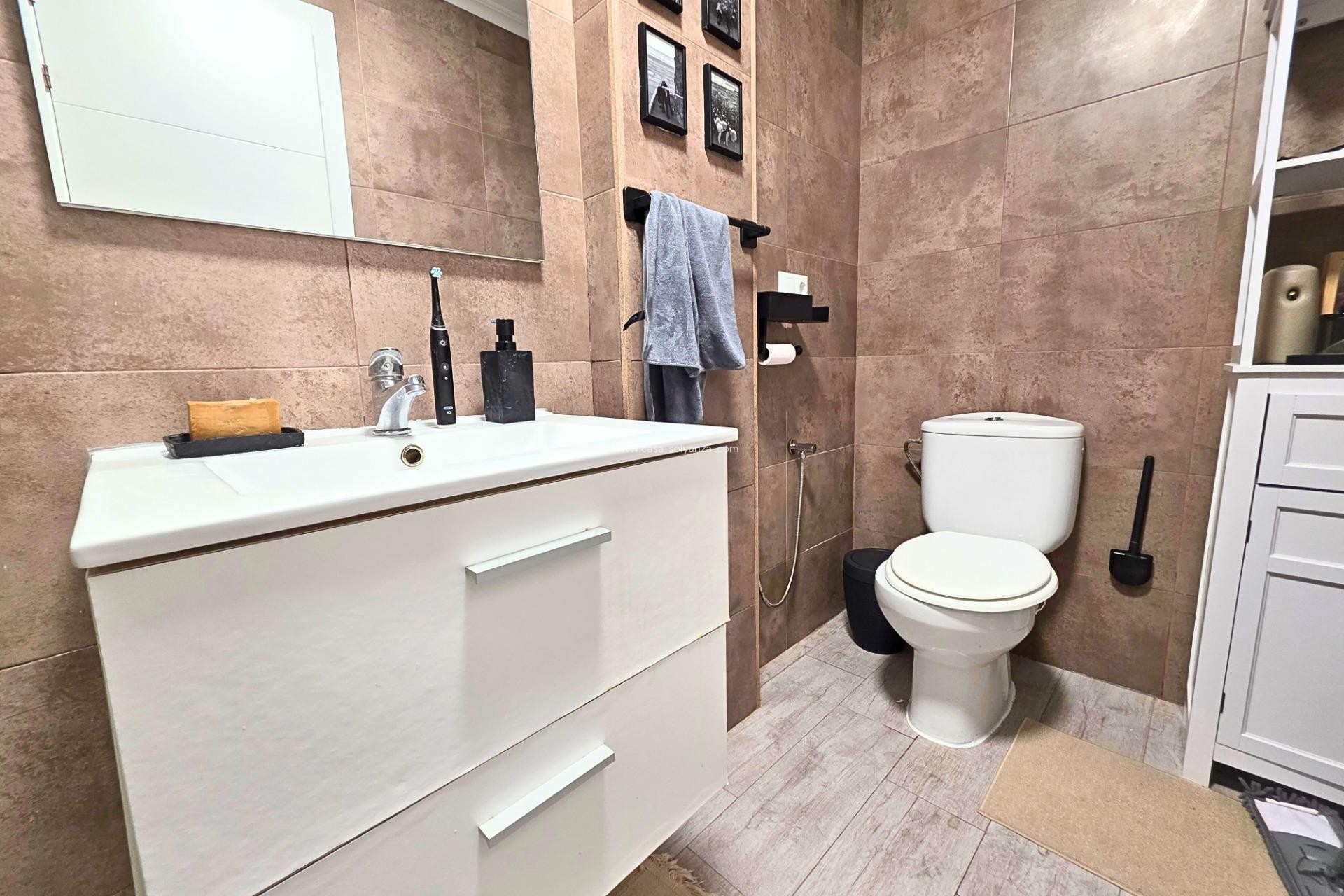 Resale - Apartment / flat - Torrevieja - Playa del Cura