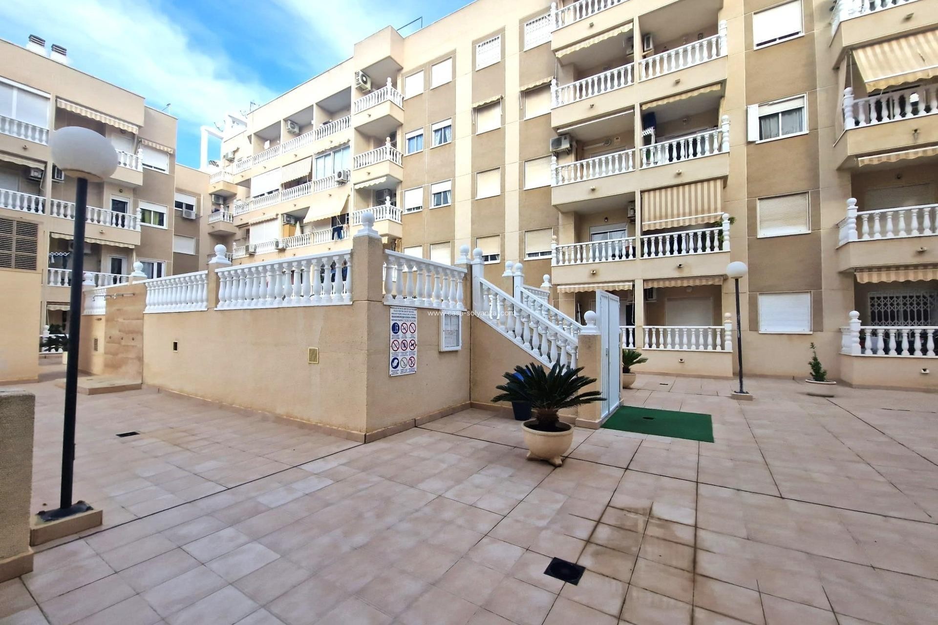 Resale - Apartment / flat - Torrevieja - Playa del Cura