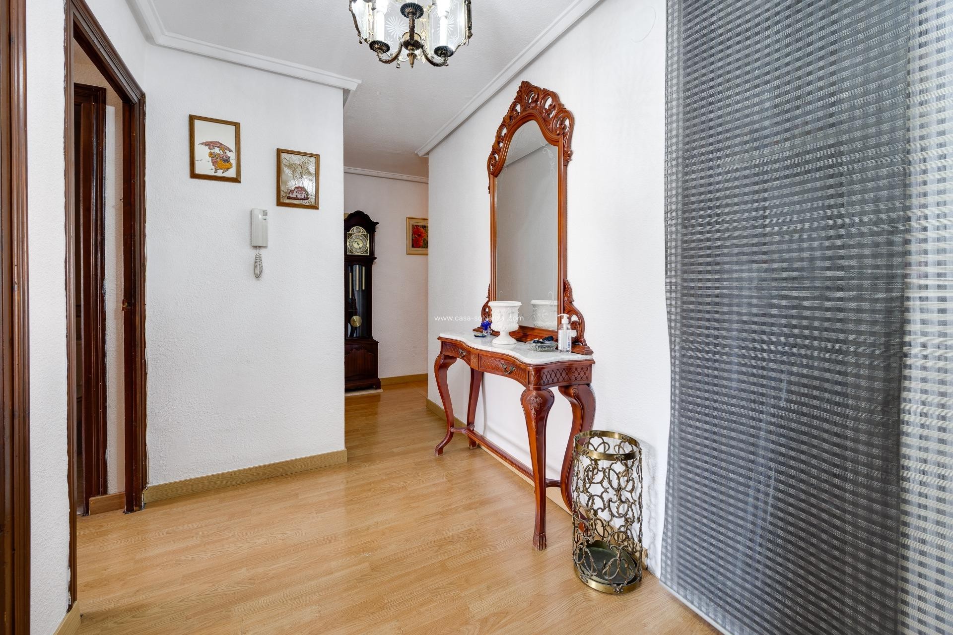 Resale - Apartment / flat - Torrevieja - Playa del Cura
