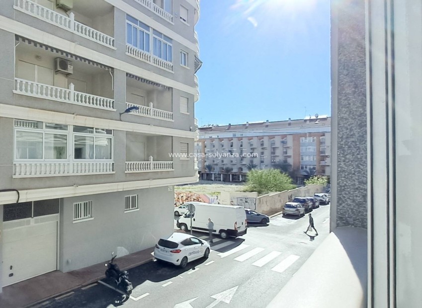 Resale - Apartment / flat - Torrevieja - Playa del Cura