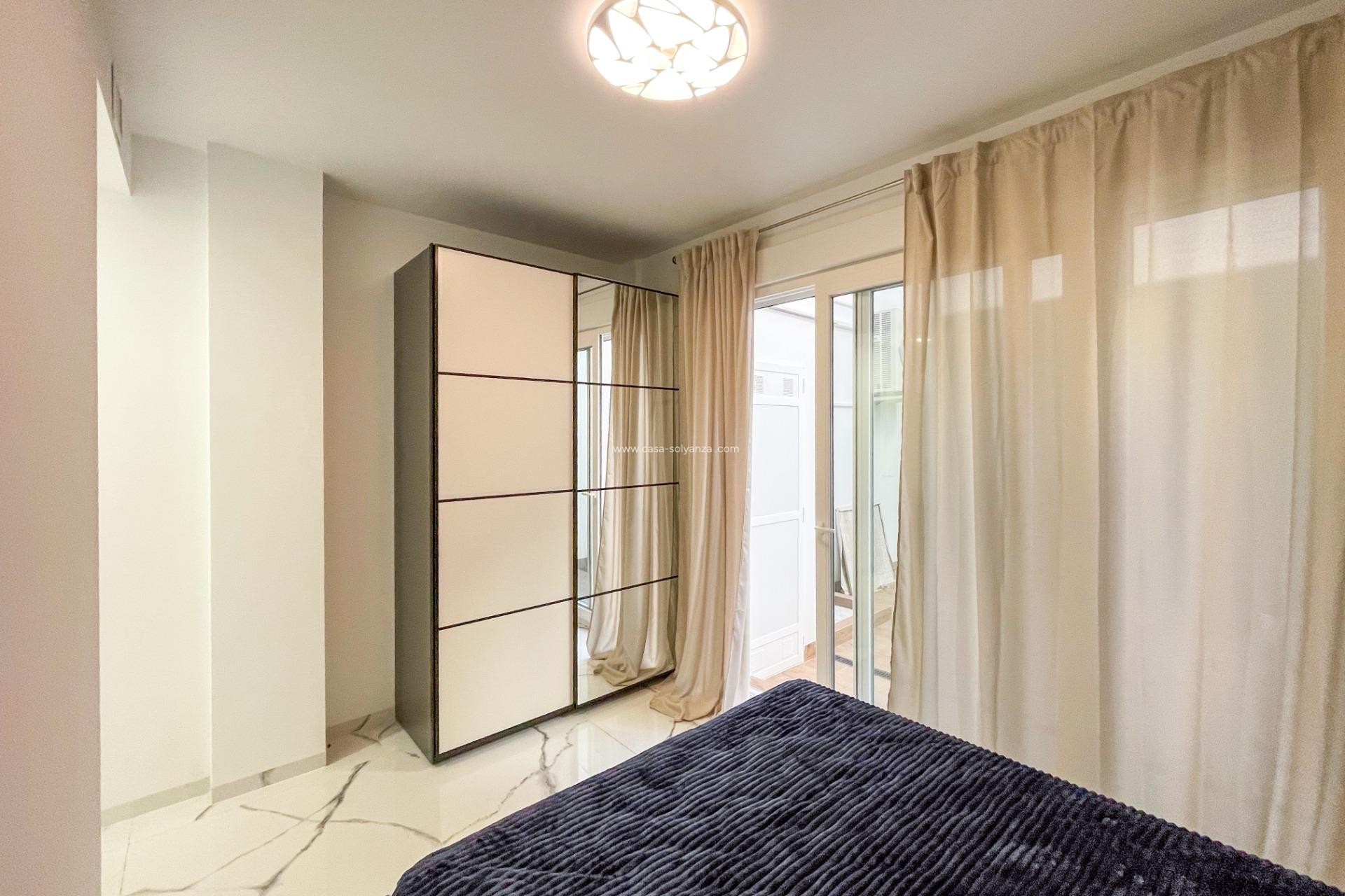Resale - Apartment / flat - Torrevieja - Playa del Cura