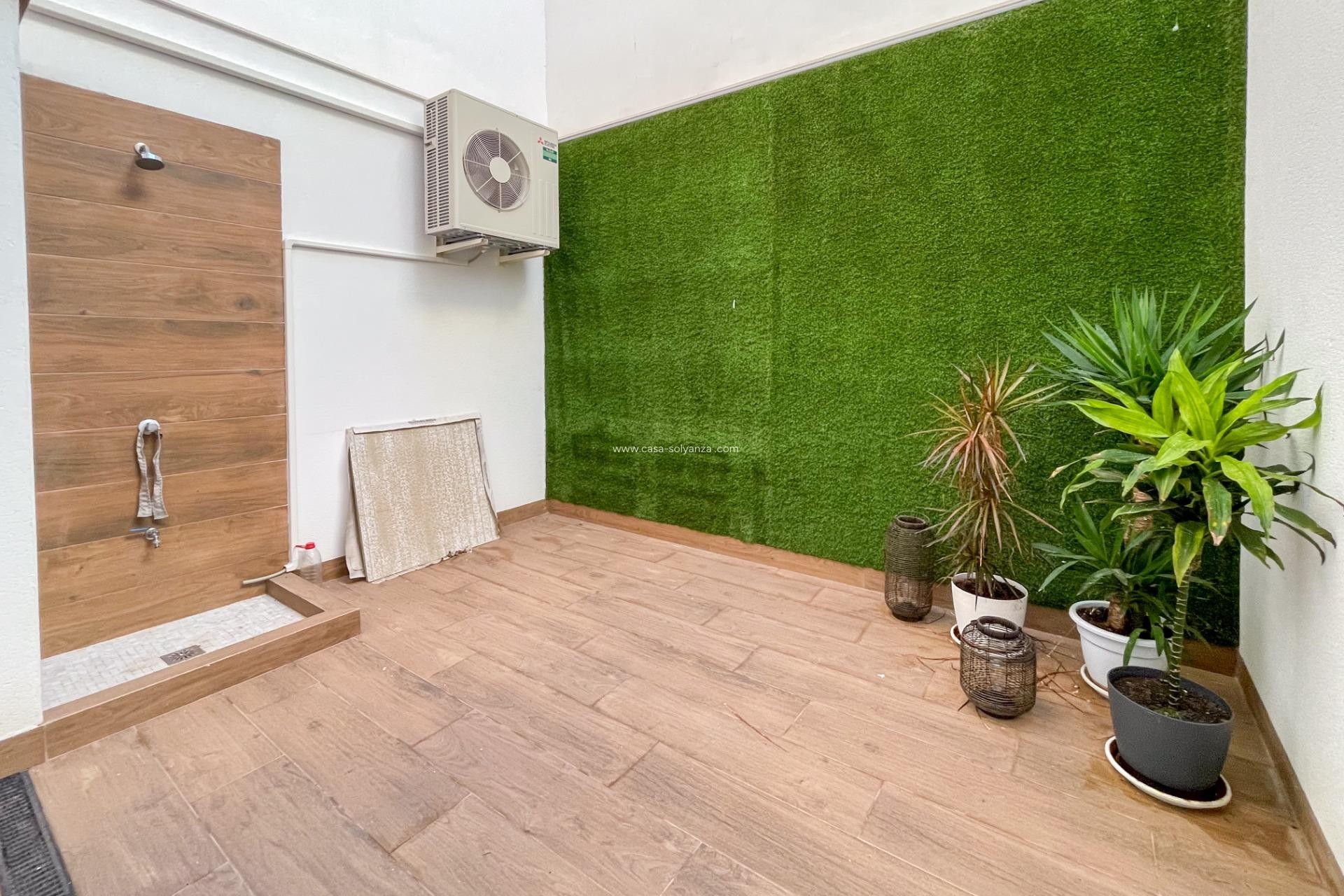 Resale - Apartment / flat - Torrevieja - Playa del Cura