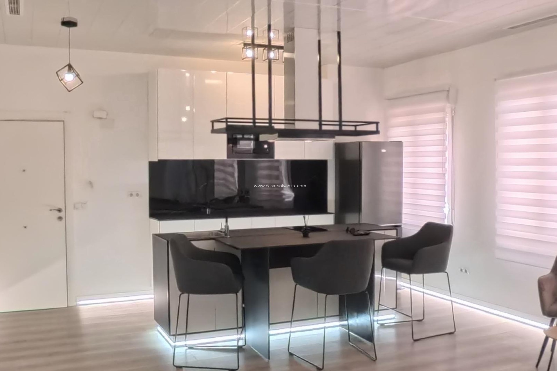 Resale - Apartment / flat - Torrevieja - Playa del Cura