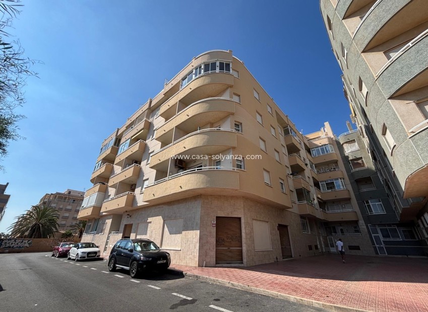 Resale - Apartment / flat - Torrevieja - Playa del Cura