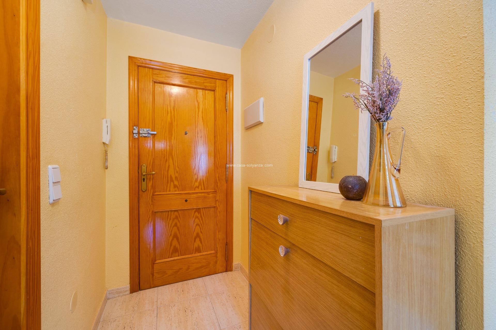 Resale - Apartment / flat - Torrevieja - Playa del Cura