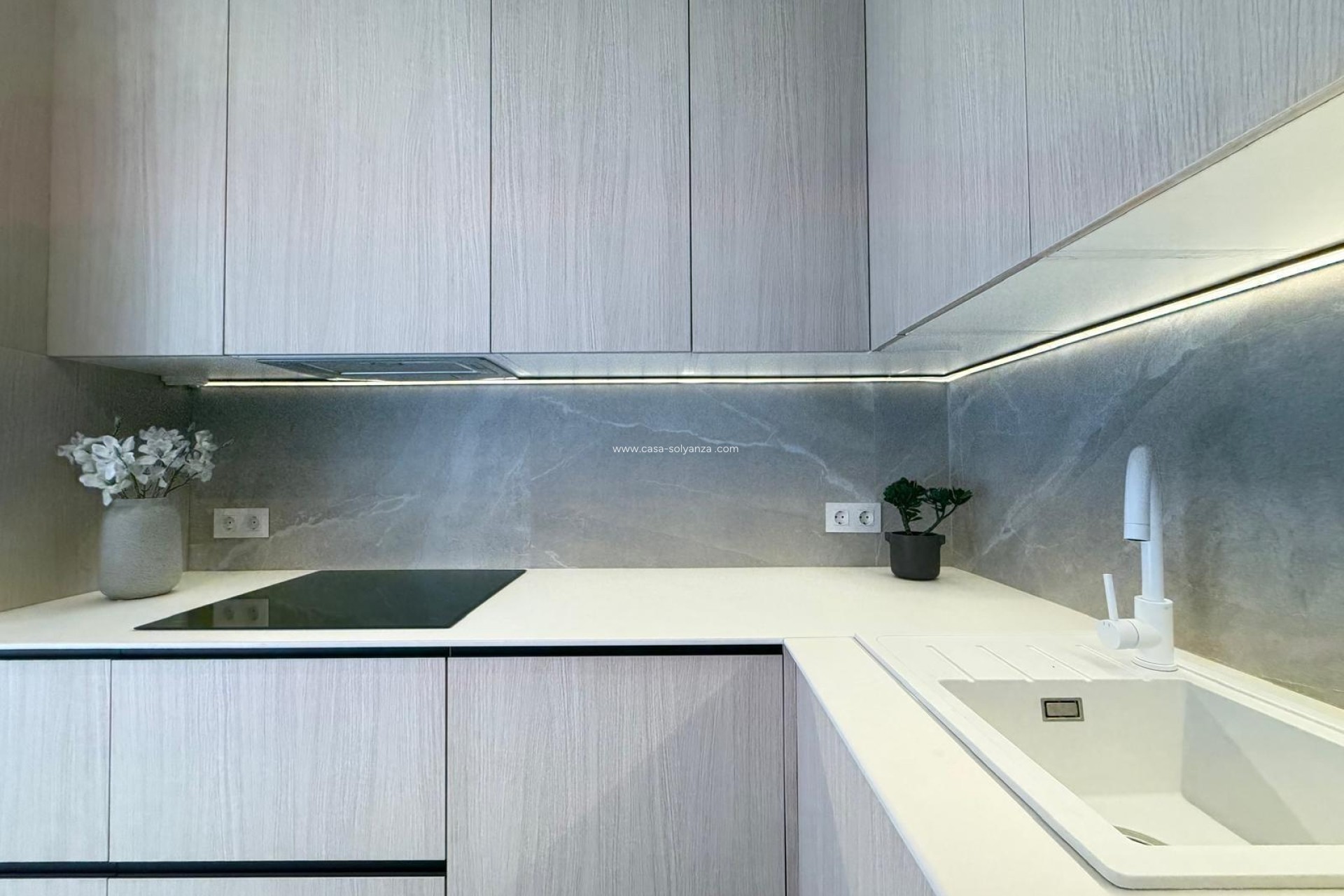 Resale - Apartment / flat - Torrevieja - Playa del Cura