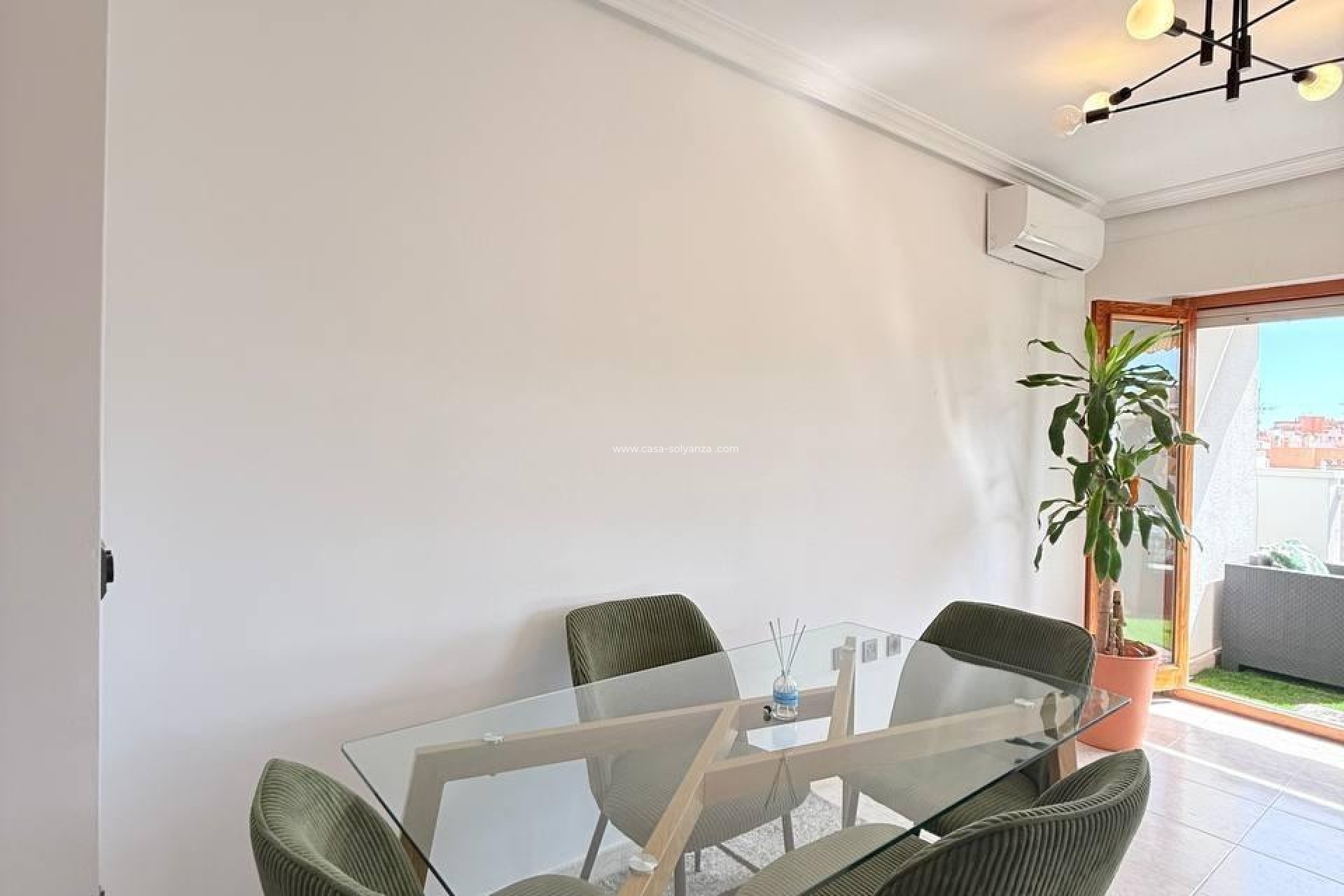 Resale - Apartment / flat - Torrevieja - Playa del Cura