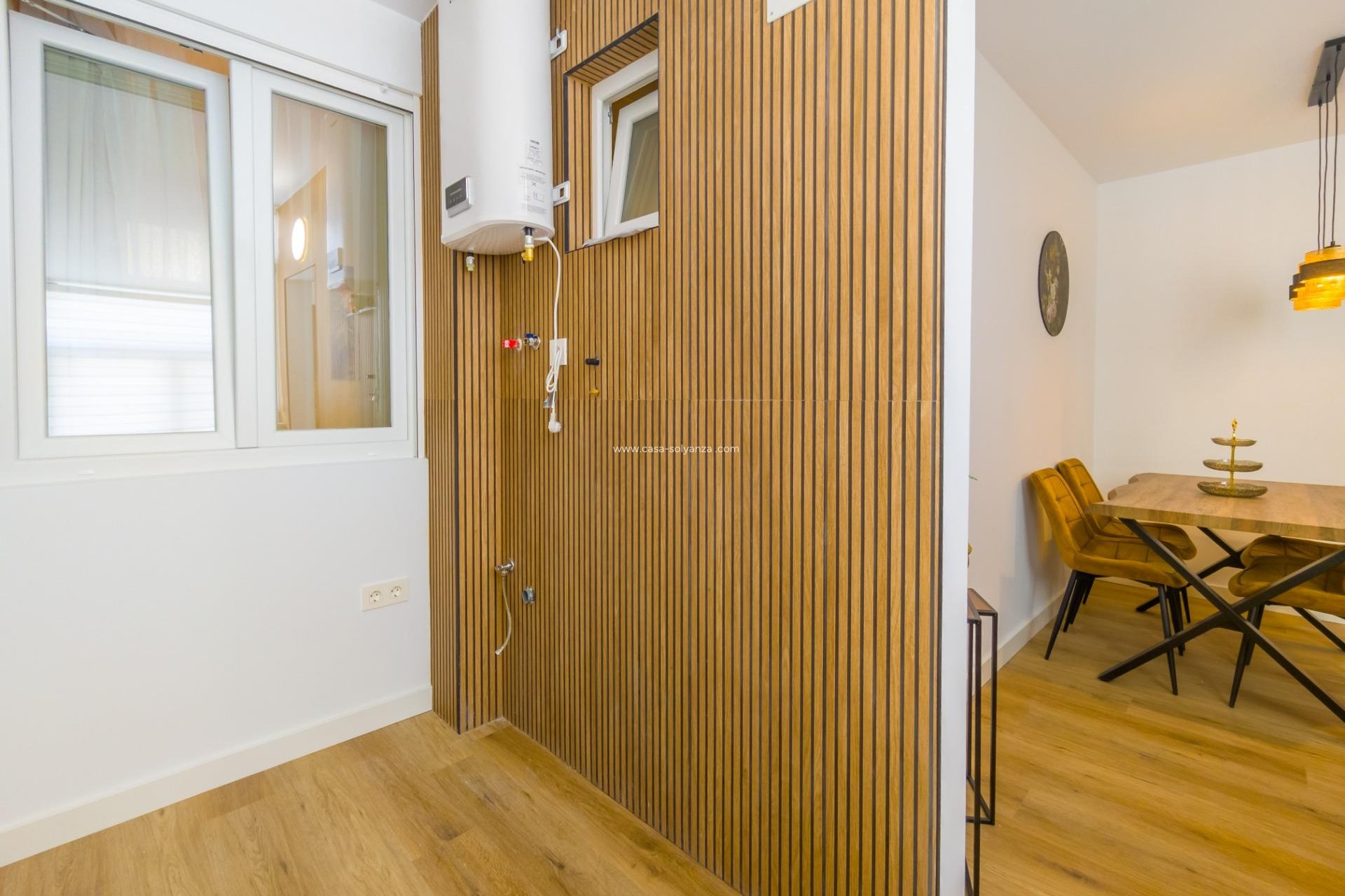 Resale - Apartment / flat - Torrevieja - Playa del Cura