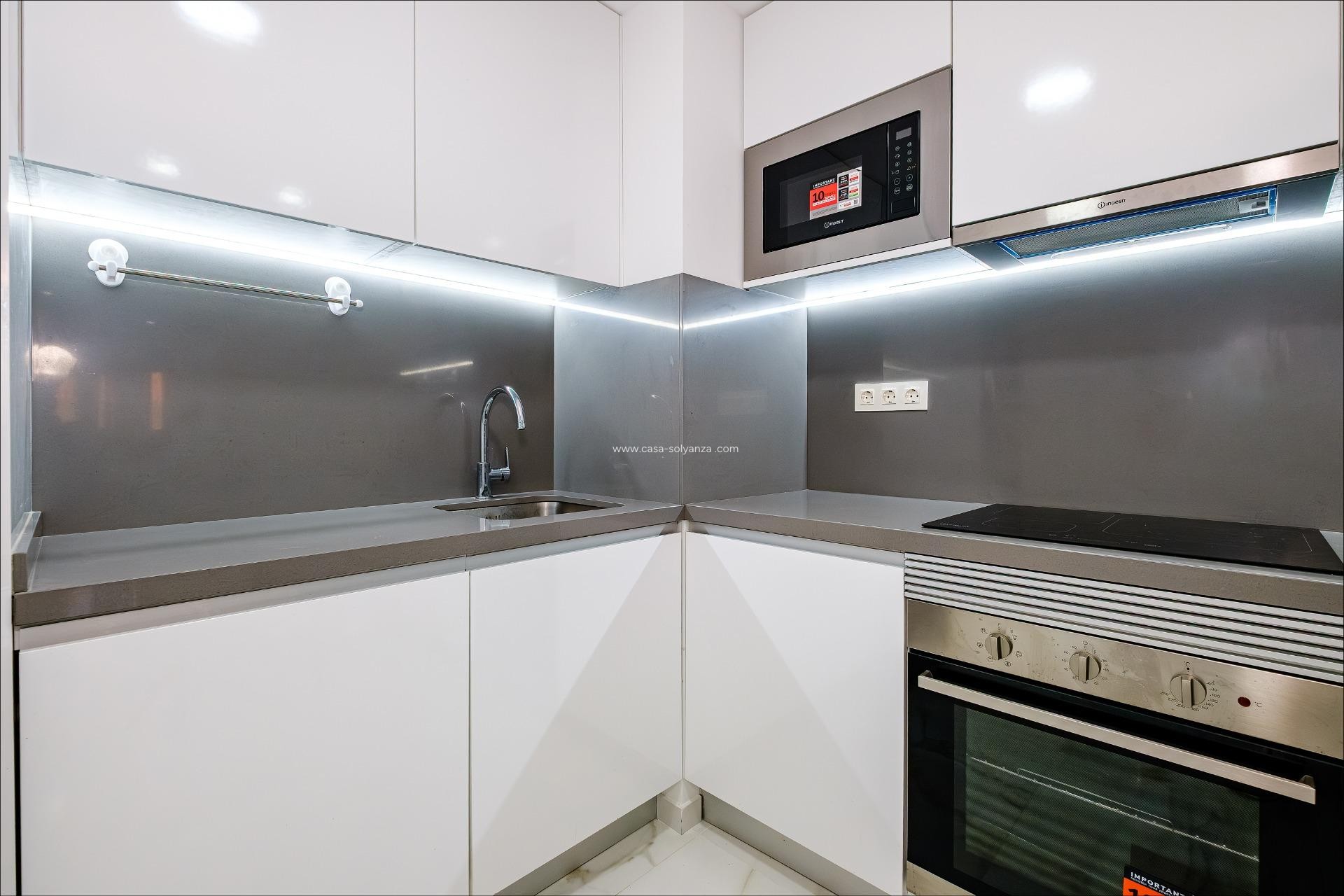 Resale - Apartment / flat - Torrevieja - Playa del Cura