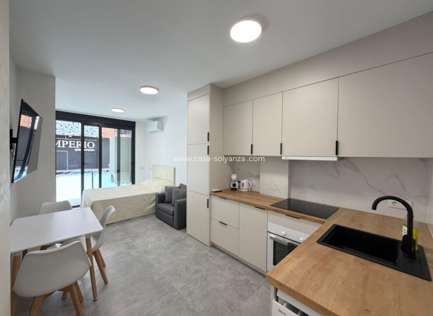 Resale - Apartment / flat - Torrevieja - Playa del Cura