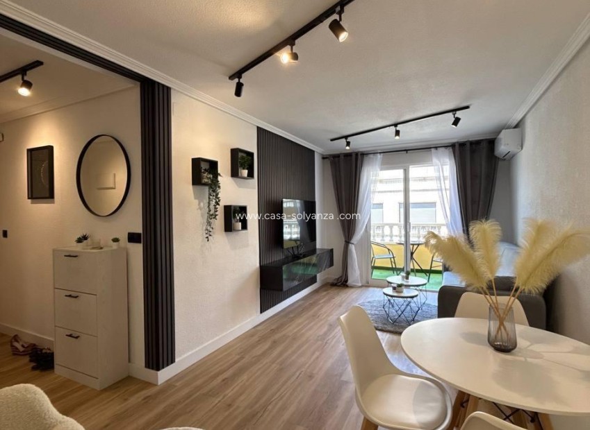 Resale - Apartment / flat - Torrevieja - Playa del Cura