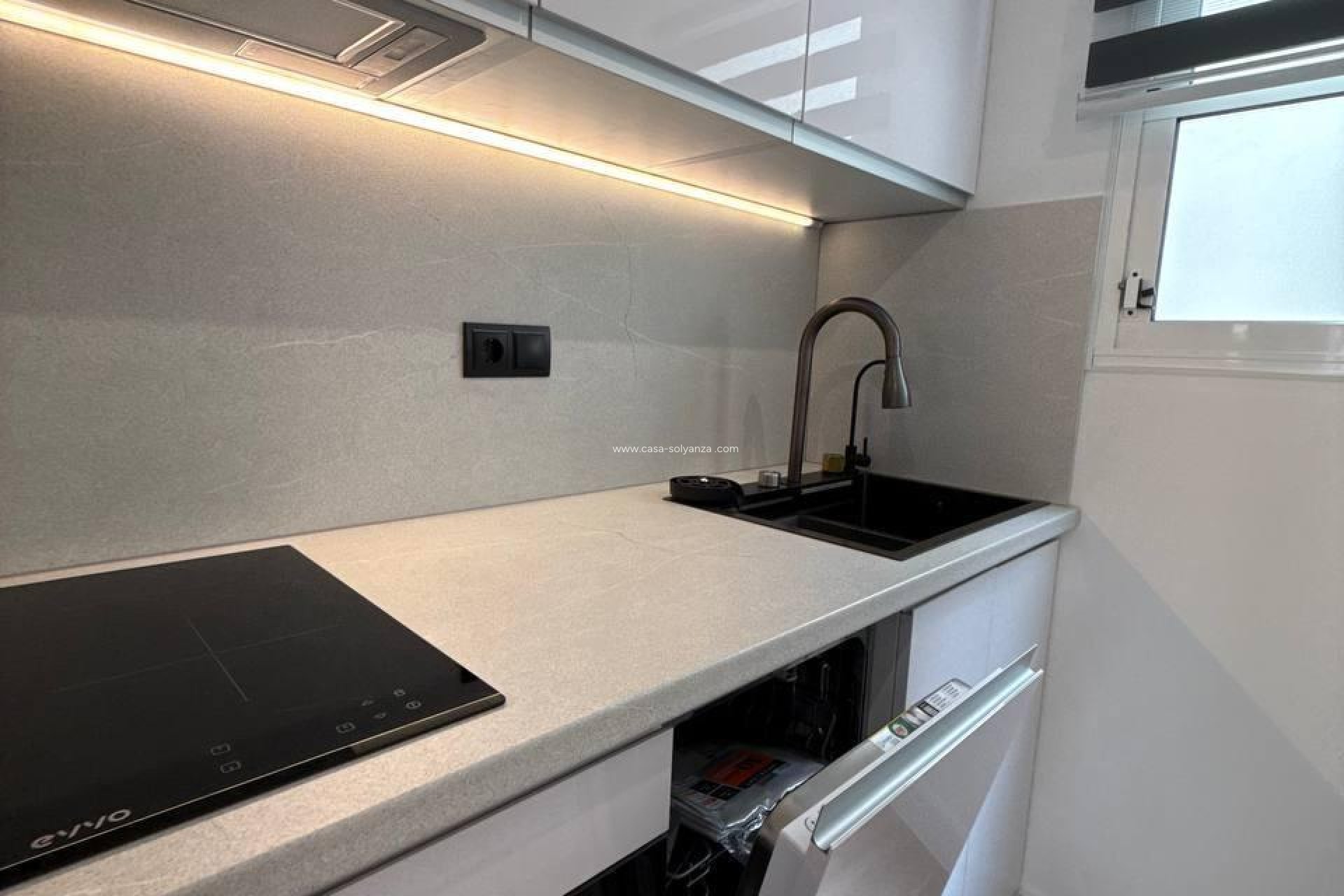 Resale - Apartment / flat - Torrevieja - Playa del Cura