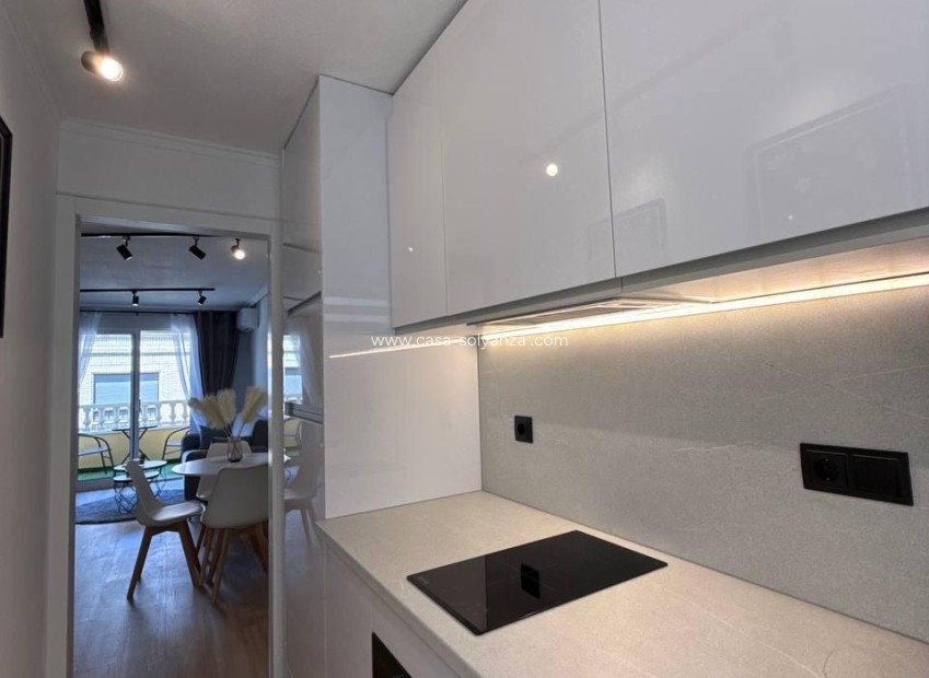 Resale - Apartment / flat - Torrevieja - Playa del Cura