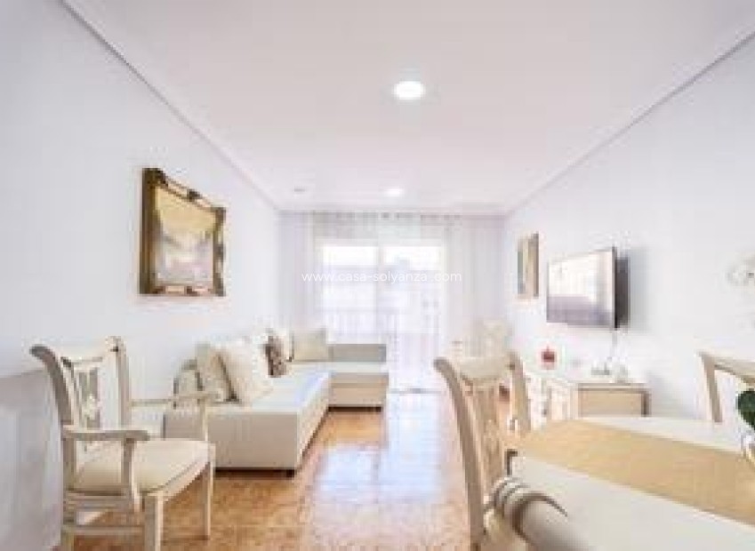 Resale - Apartment / flat - Torrevieja - Playa del Cura