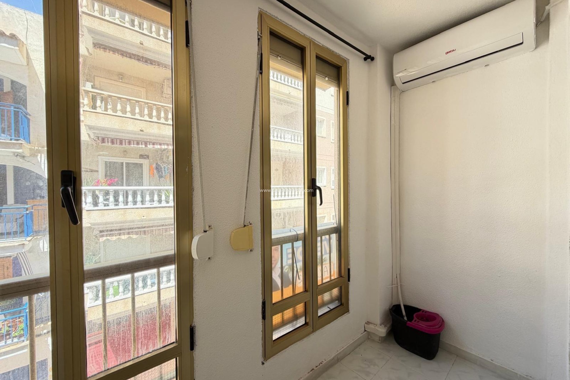 Resale - Apartment / flat - Torrevieja - Playa del Cura