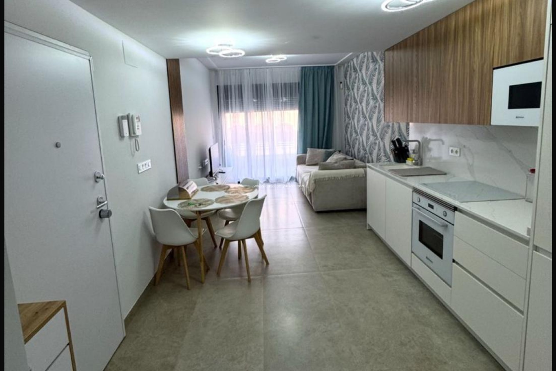 Resale - Apartment / flat - Torrevieja - Playa del Cura