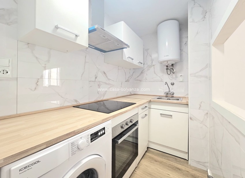 Resale - Apartment / flat - Torrevieja - Playa del Cura