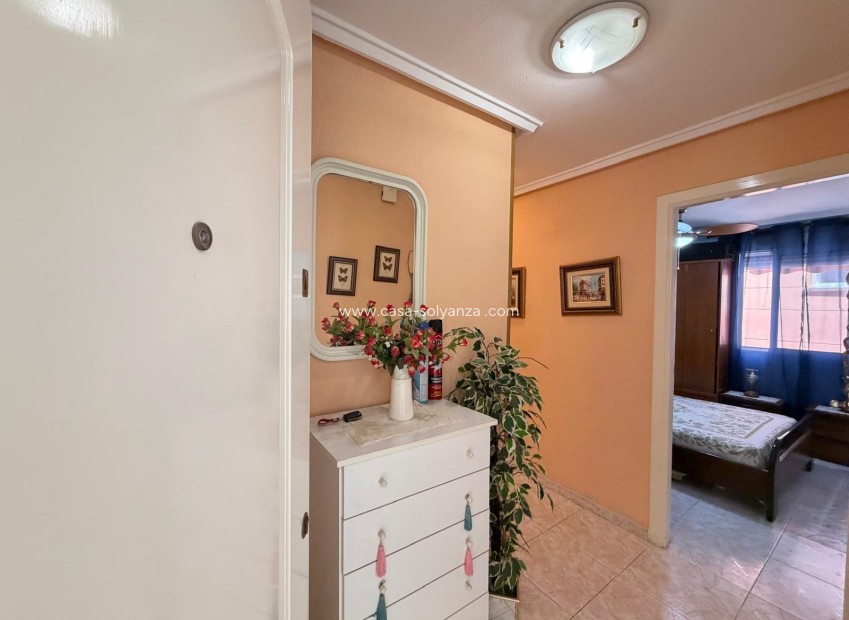 Resale - Apartment / flat - Torrevieja - Playa del Cura