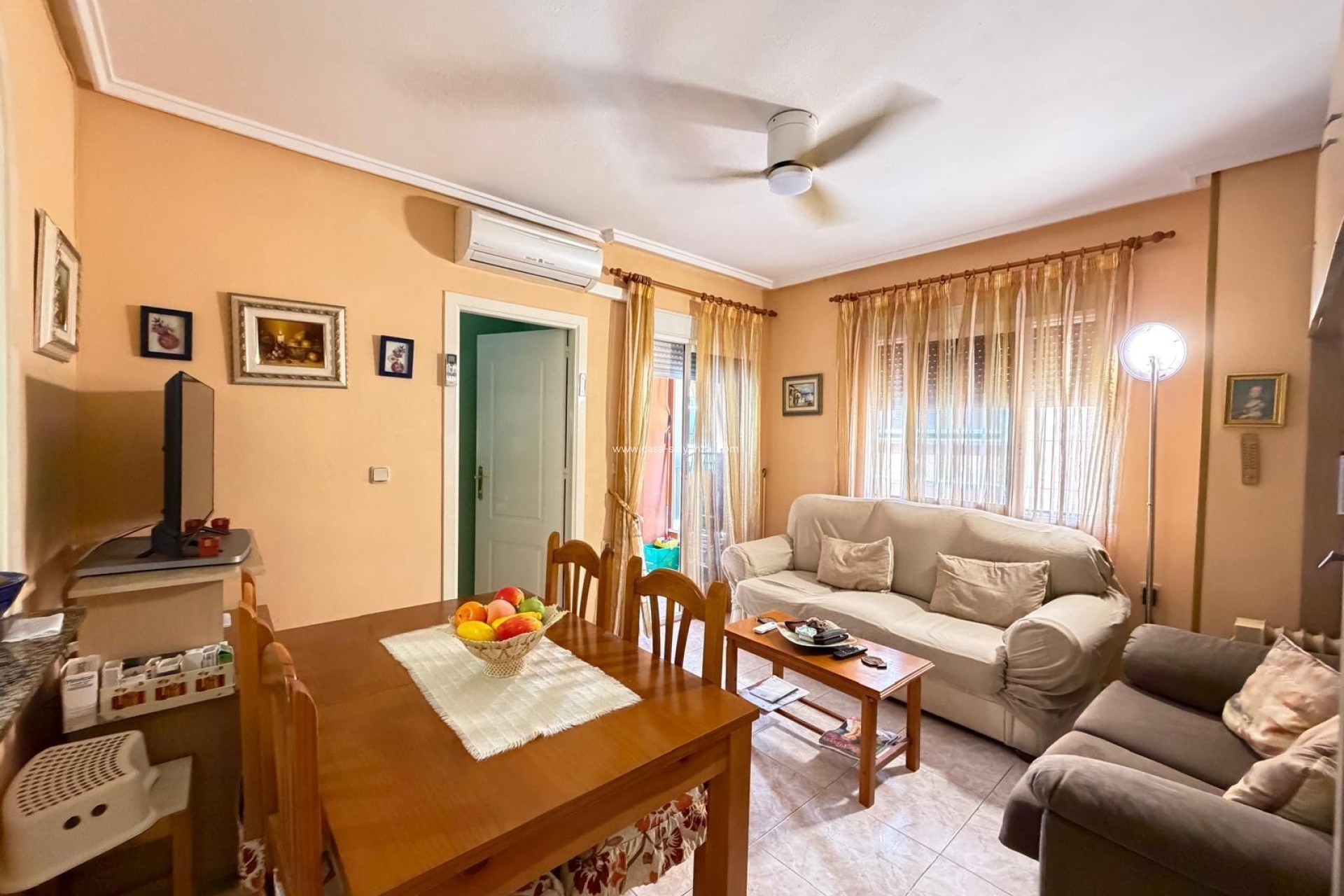 Resale - Apartment / flat - Torrevieja - Playa del Cura